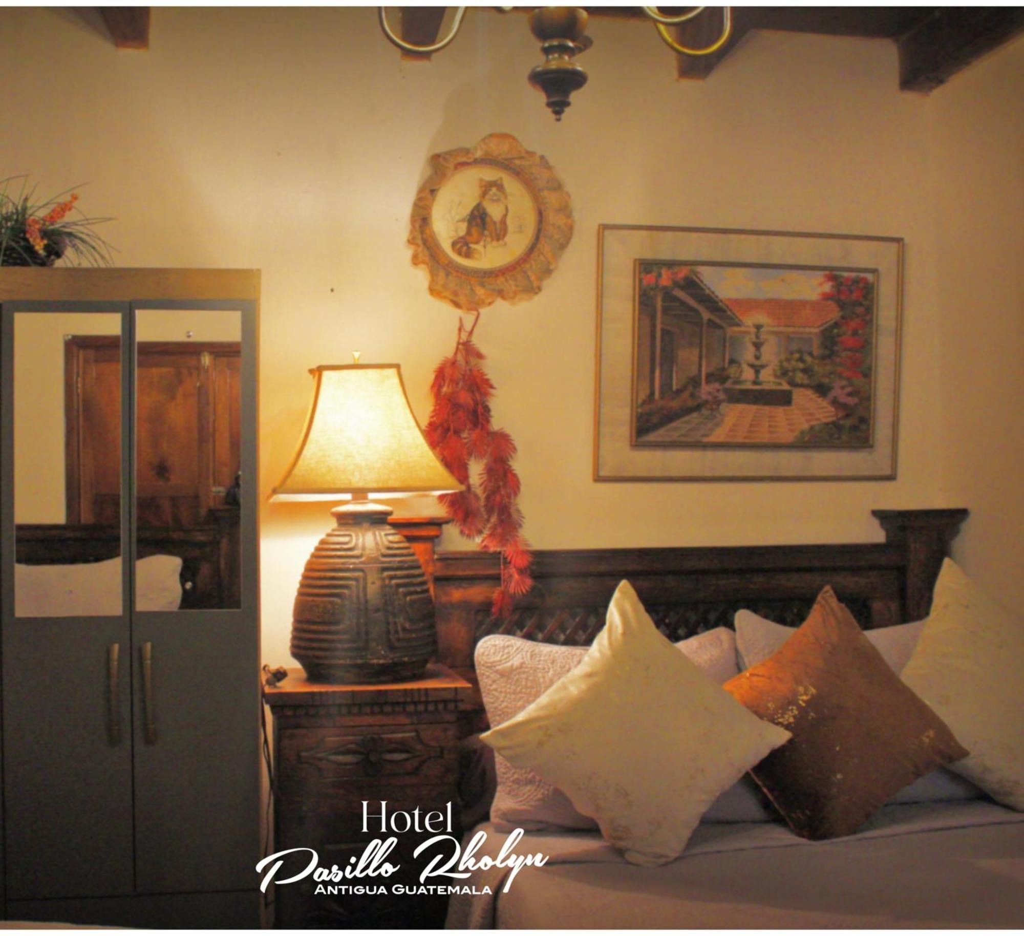 Hotel Rholyn Pura Vida !! Antigua Exteriör bild